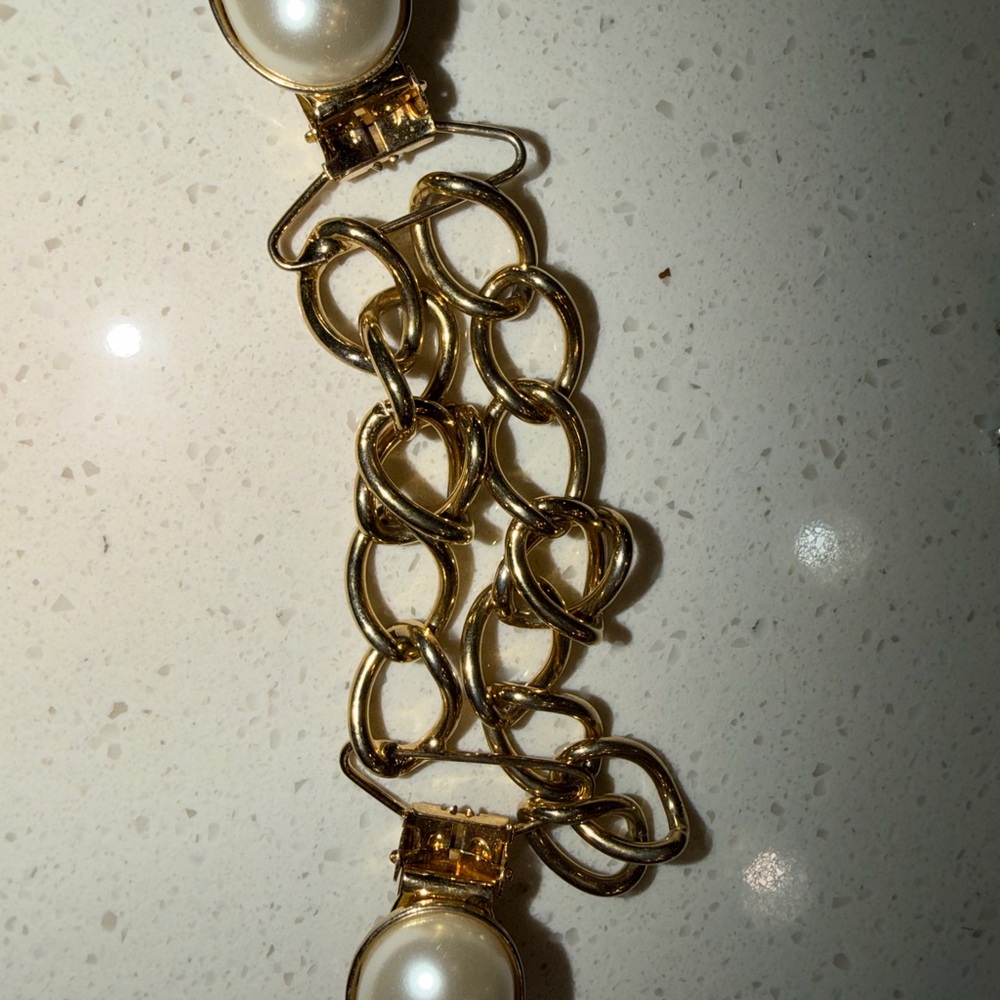 Vintage Gold Chain Bracelet with Pearl Accents